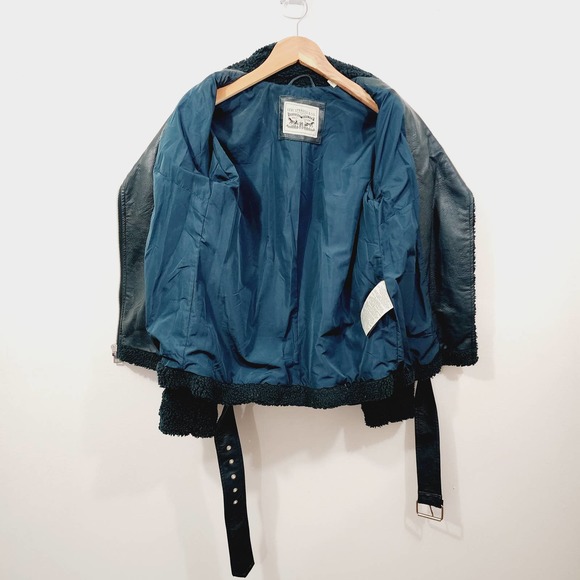 Levi's Women's Sherpa Oversized Belted Motorcycle Jacket in Tea Women's Size S - Picture 15 of 15